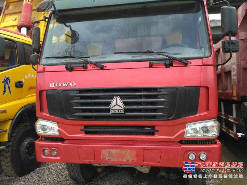 云南出售转让二手2014年中国重汽豪泺ZZ3257N3847A自卸车