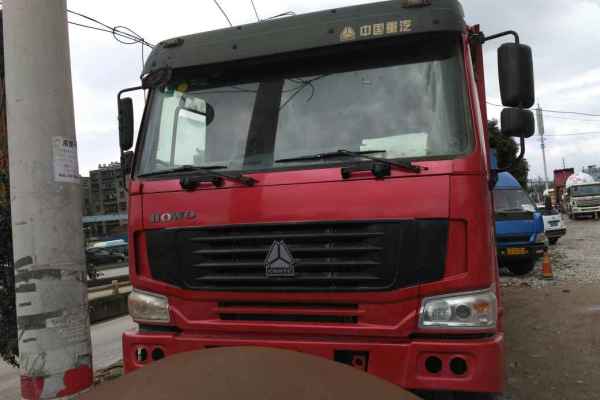 云南出售转让二手2011年中国重汽豪泺ZZ3257N3847A自卸车