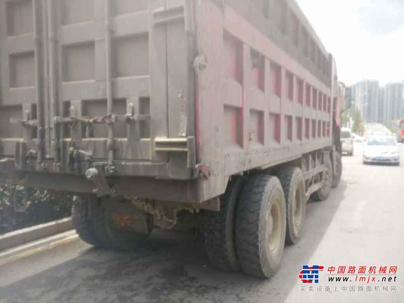 云南出售转让二手2012年中国重汽豪沃ZZ3257M2941自卸车