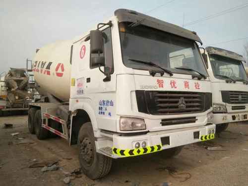 山东出售转让二手2011年中国重汽ZZ1257N4048W搅拌运输车