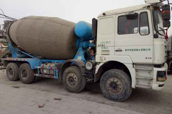 山东出售转让二手2013年北奔NG52504GJBZ搅拌运输车