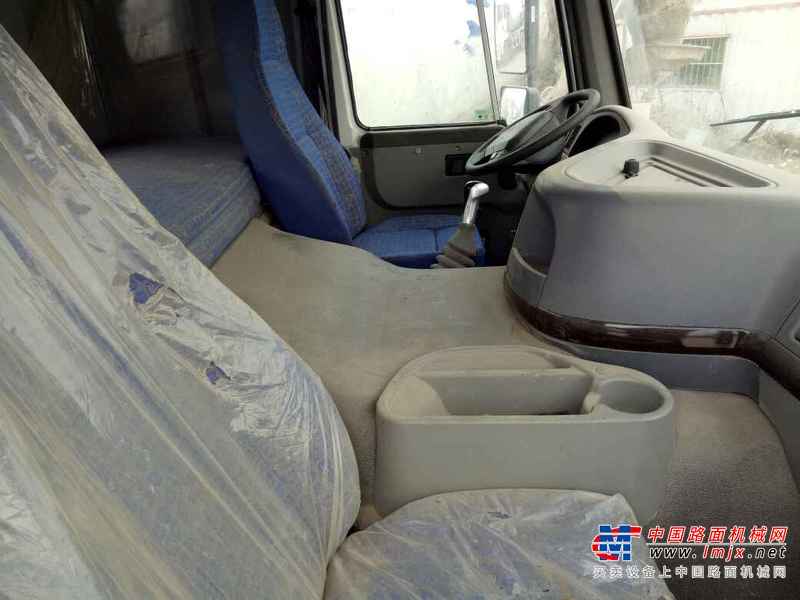 山东出售转让二手2014年中国重汽豪沃ZZ5253GJBN4241C1搅拌运输车