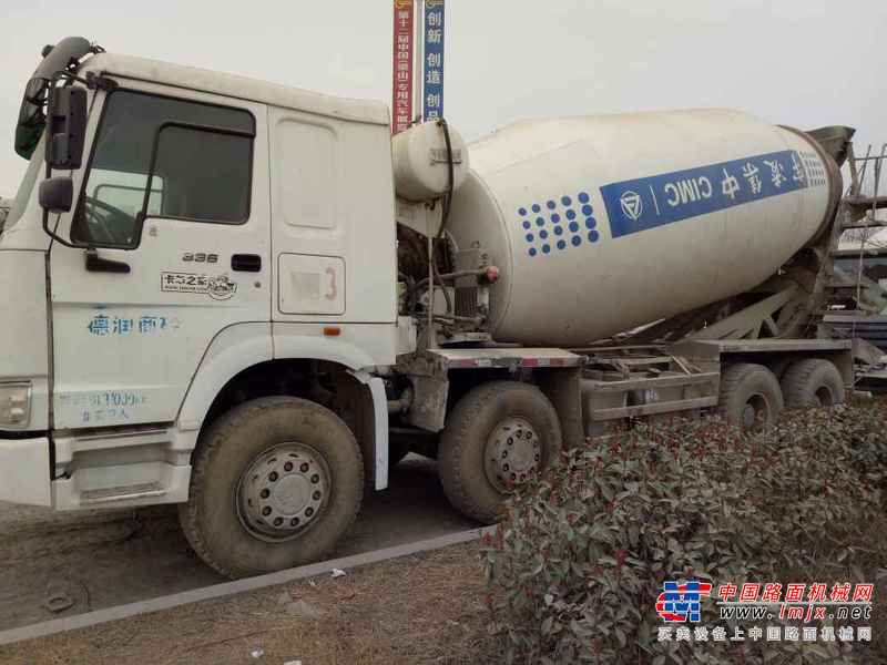 山东出售转让二手2010年中国重汽豪沃ZZ5253GJBN4241C1搅拌运输车