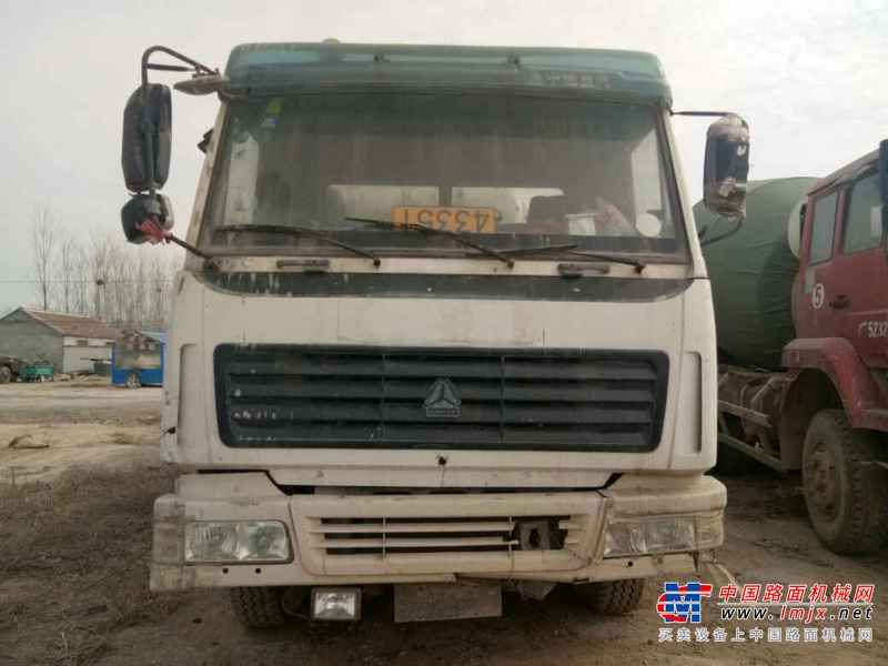 山东出售转让二手2011年中国重汽豪沃ZZ5253GJBN4241C1搅拌运输车