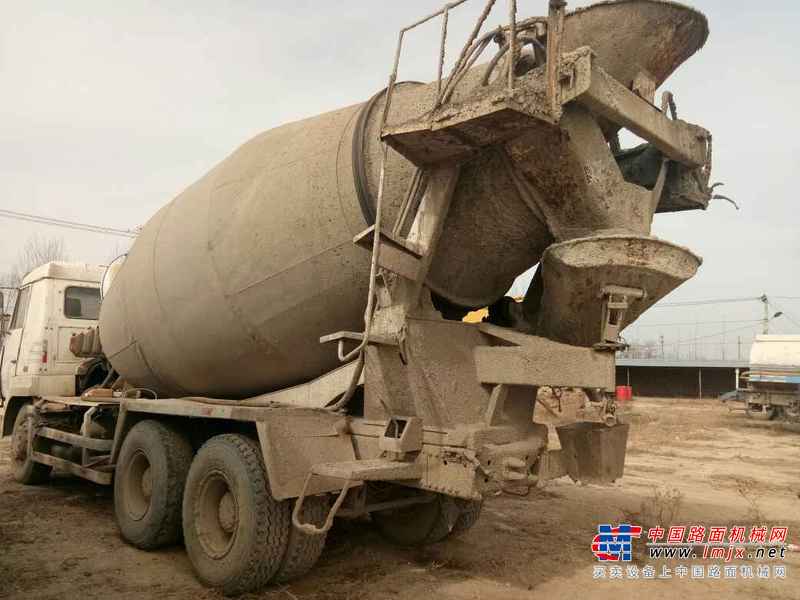 山东出售转让二手2011年中国重汽豪沃ZZ5253GJBN4241C1搅拌运输车