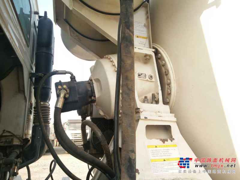 山东出售转让二手2016年中国重汽ZZ1257N4048W搅拌运输车