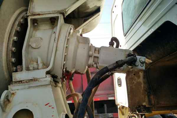 山东出售转让二手2011年中国重汽ZZ1257N4048W搅拌运输车