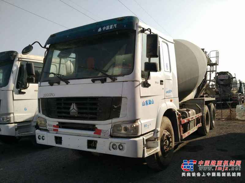 山东出售转让二手2011年中国重汽ZZ1257N4048W搅拌运输车