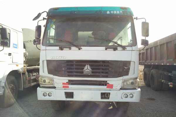 山东出售转让二手2011年中国重汽ZZ1257N4048W搅拌运输车