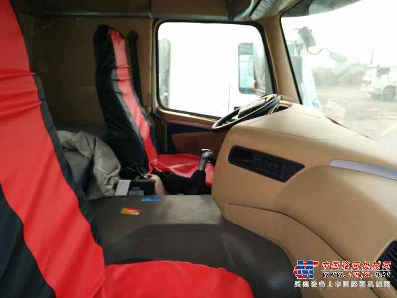 山东出售转让二手2013年中国重汽豪泺ZZ1317N3267C搅拌运输车