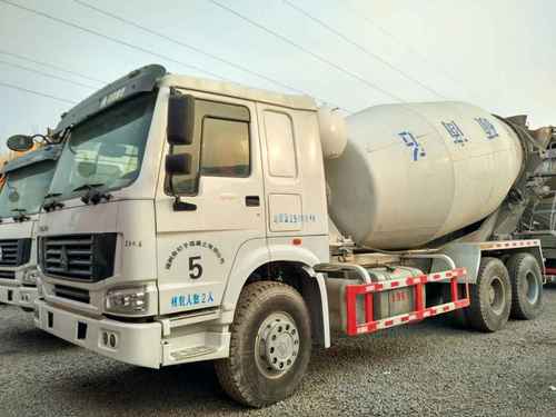 山东出售转让二手2011年中国重汽豪泺ZZ1317N3267C搅拌运输车