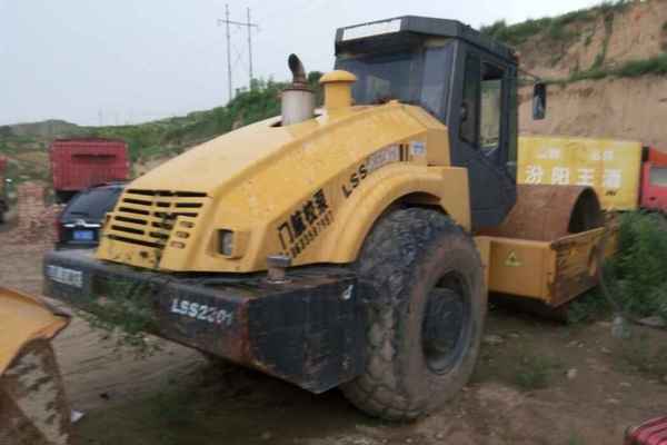 山西出售转让二手4000小时2008年洛建LSS2301单钢轮压路机