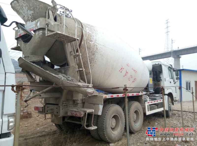 山西出售转让二手2013年中国重汽ZZ5255GJBN4345C2搅拌运输车