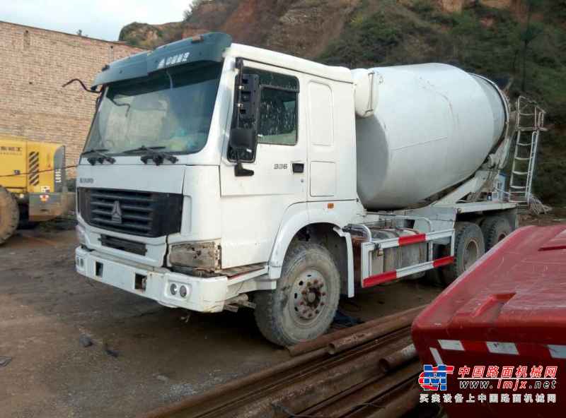 山西出售转让二手2010年中国重汽豪沃ZZ5255GJBN3845C搅拌运输车