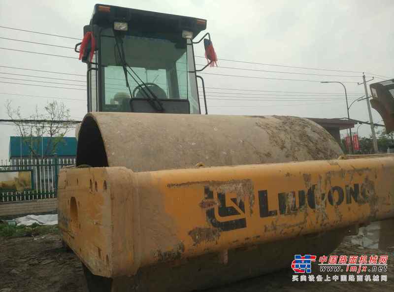 陕西出售转让二手900小时2015年柳工CLG6122单钢轮压路机