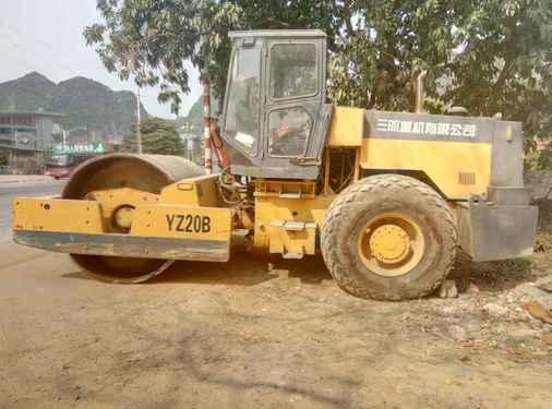 广西出售转让二手2300小时2005年厦工三明YZ18B单钢轮压路机