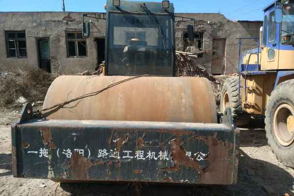 陕西出售转让二手6000小时2007年洛阳路通LT220B单钢轮压路机