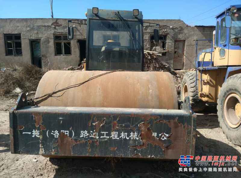 陕西出售转让二手6000小时2007年洛阳路通LT220B单钢轮压路机