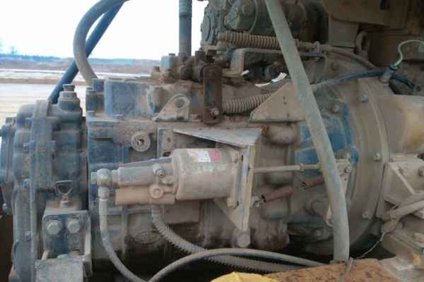 陕西出售转让二手8000小时2010年柳工CLG622单钢轮压路机