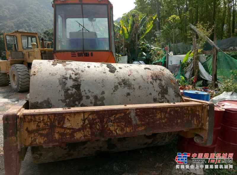 广东出售转让二手7800小时2007年洛建LSS220单钢轮压路机