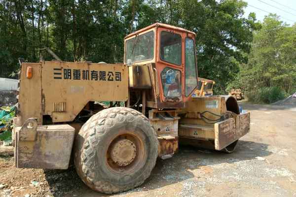 广东出售转让二手7800小时2007年洛建LSS220单钢轮压路机