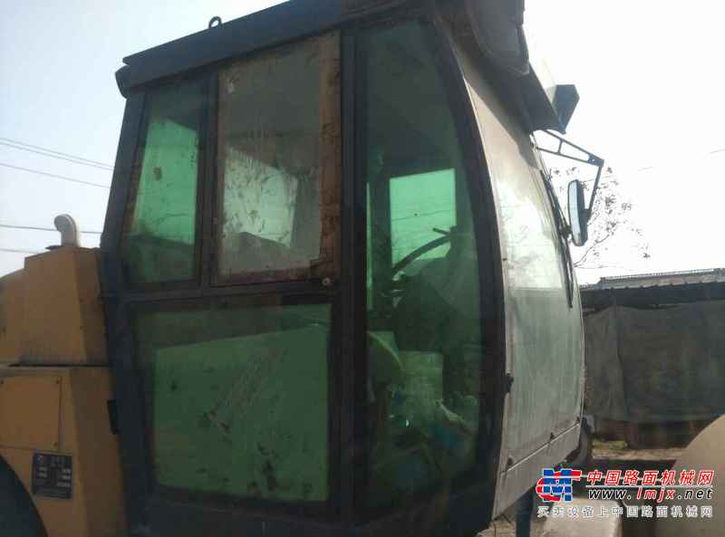 陕西出售转让二手8000小时2006年洛阳路通LT220S单钢轮压路机