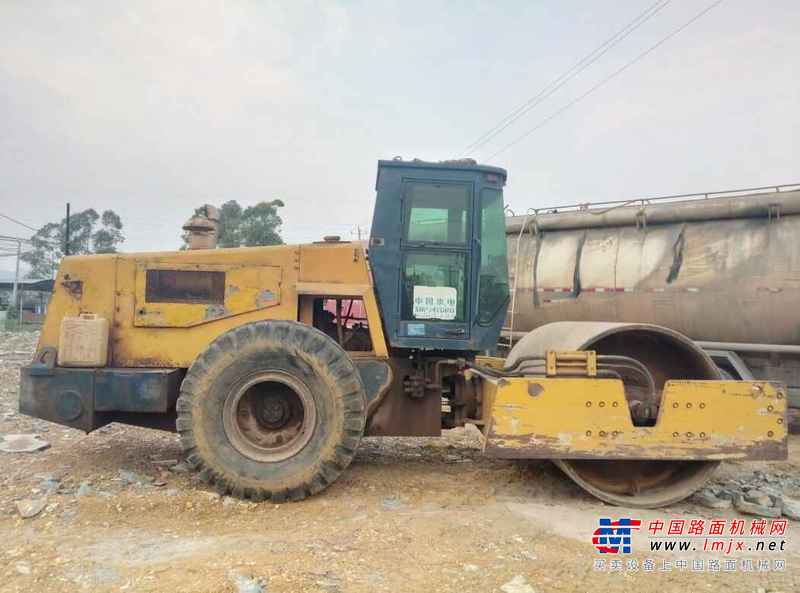 广西出售转让二手5000小时2005年洛建YZ20C单钢轮压路机