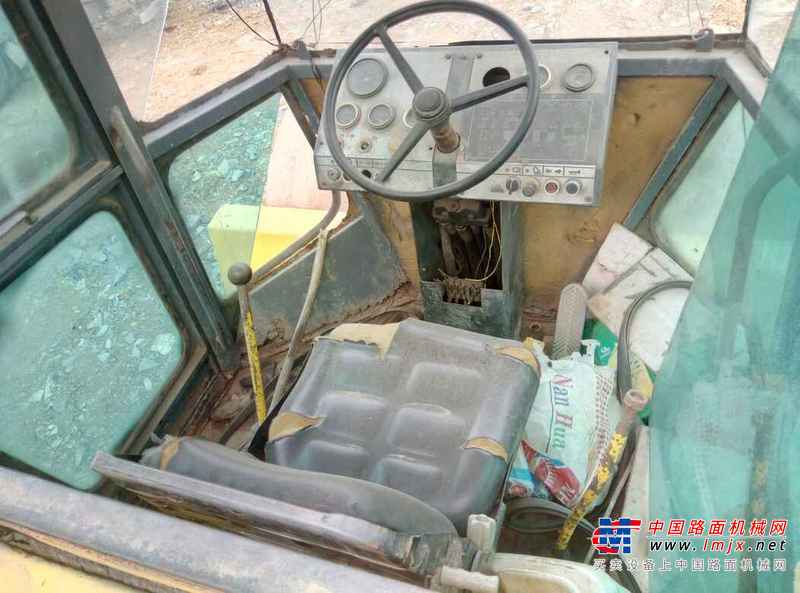广西出售转让二手2000小时2005年徐工YZ18JC单钢轮压路机