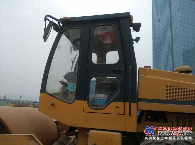 陕西出售转让二手4500小时2010年龙工LG522A单钢轮压路机