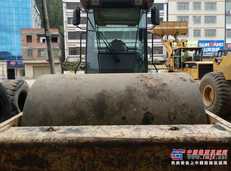 广东出售转让二手4698小时2010年柳工CLG620A单钢轮压路机