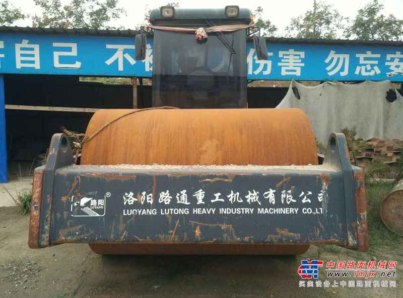 陕西出售转让二手1500小时2013年洛阳路通LT623B单钢轮压路机