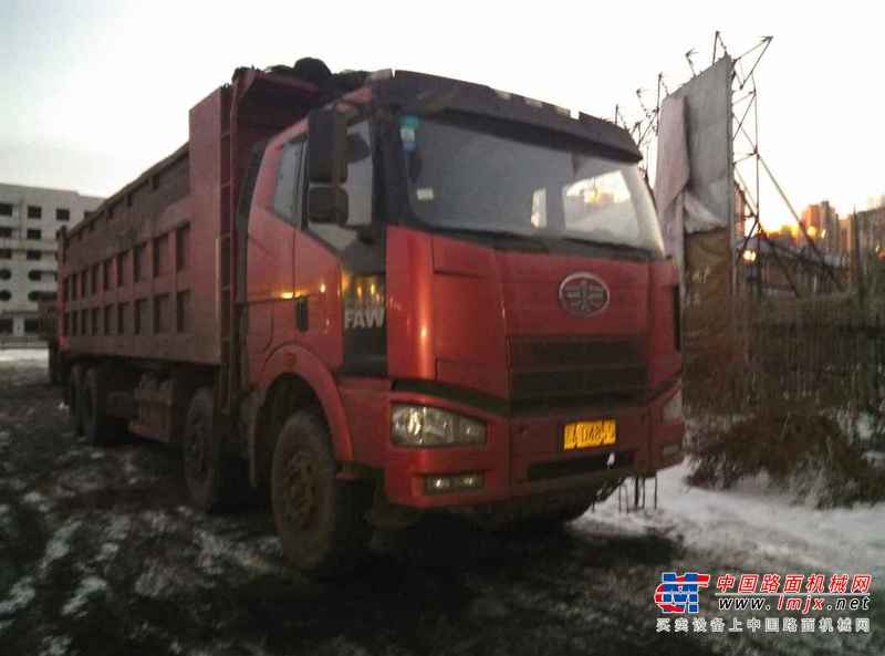 吉林出售转让二手2011年中国重汽豪沃ZZ3257N5247自卸车