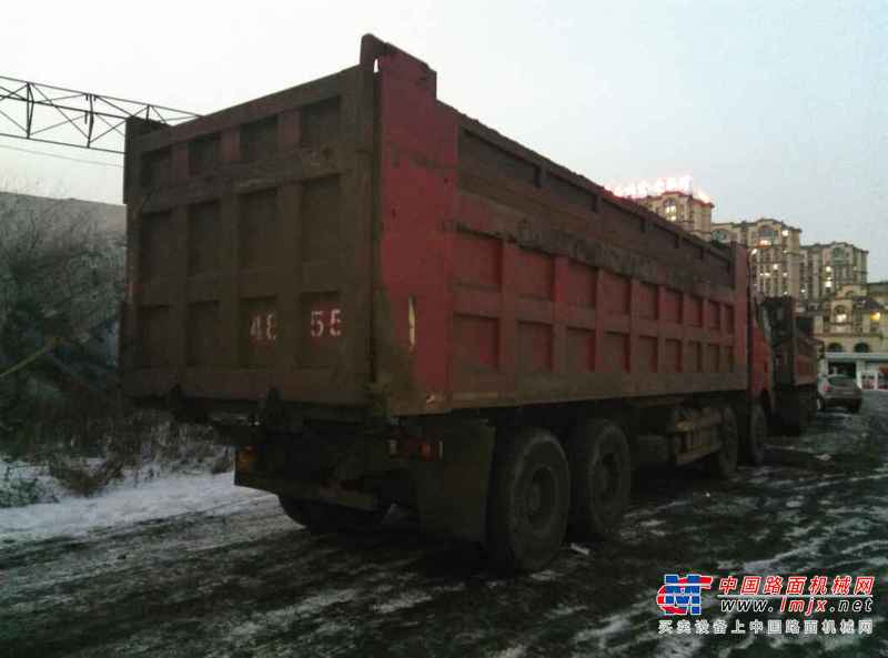 吉林出售转让二手2011年中国重汽豪沃ZZ3257N5247自卸车