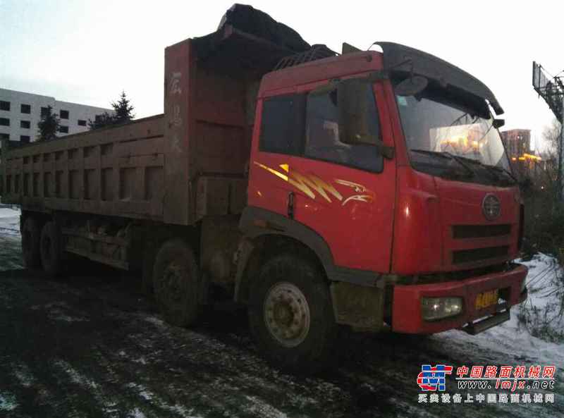 吉林出售转让二手2012年中国重汽豪沃ZZ3257N5247自卸车
