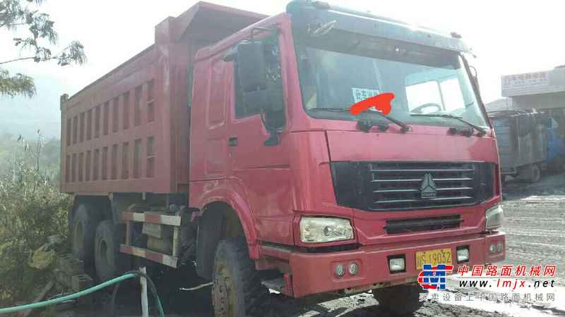 贵州出售转让二手2011年中国重汽豪泺ZZ3317N3568W自卸车