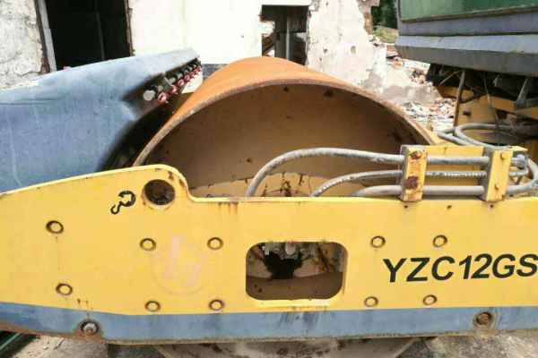 山西出售转让二手2500小时2011年洛建YZC12GS双钢轮压路机