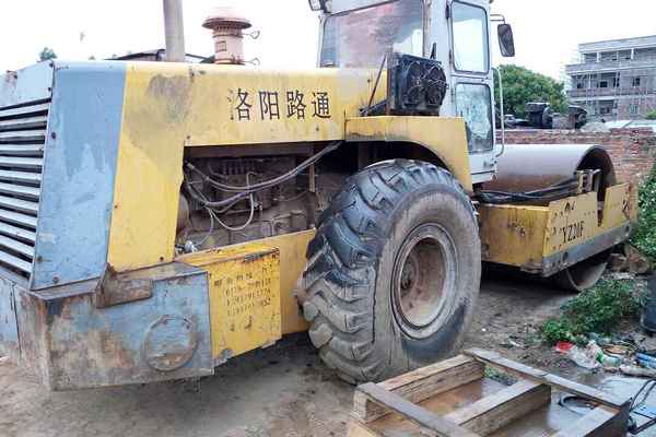 广东出售转让二手9000小时2008年洛阳路通YZ20F单钢轮压路机