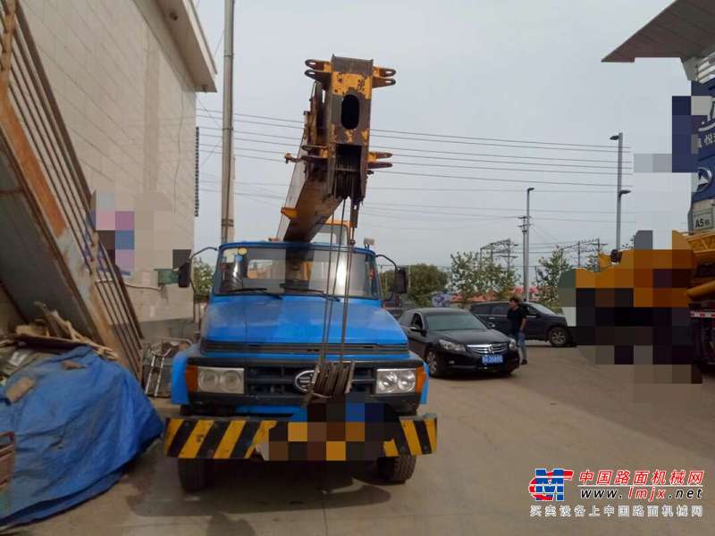 黑龙江出售转让二手5000小时2012年东岳重工QY8T汽车起重机