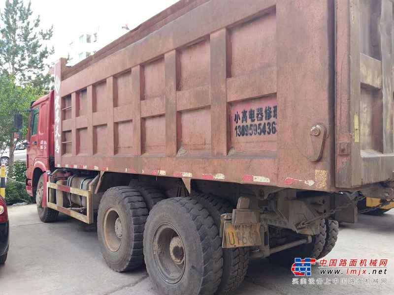 内蒙古出售转让二手2010年中国重汽豪沃ZZ3257M2941自卸车
