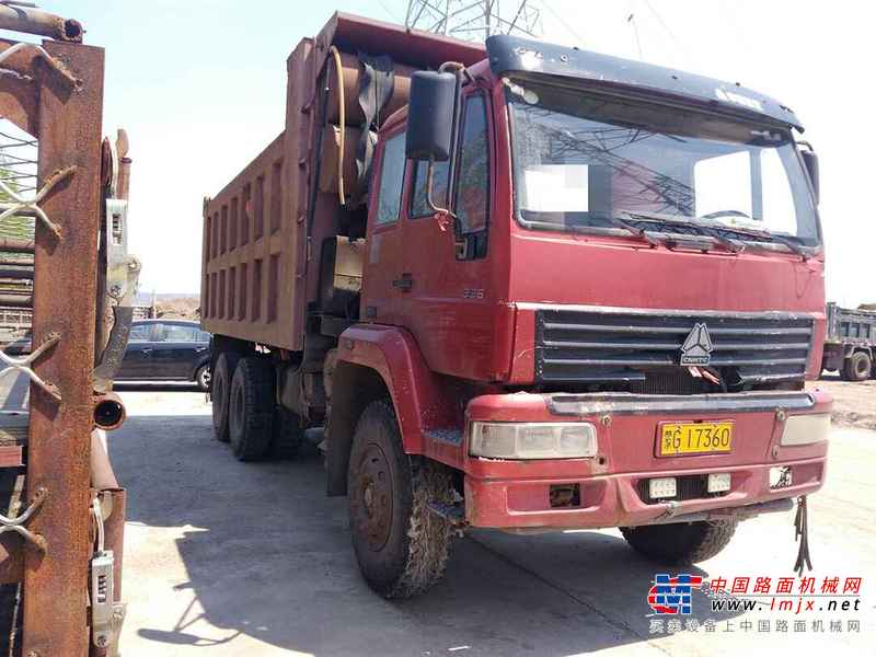 内蒙古出售转让二手2010年中国重汽豪沃ZZ3257M2941自卸车