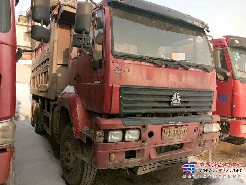 吉林出售转让二手2012年中国重汽豪沃ZZ3257N3847D1自卸车