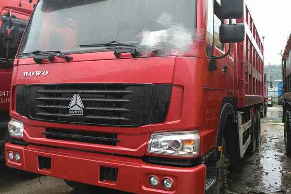 云南出售转让二手2013年中国重汽豪泺ZZ3257N3847A自卸车