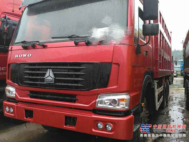 云南出售转让二手2013年中国重汽豪泺ZZ3257N3847A自卸车