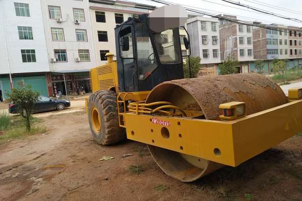 江西出售转让二手6000小时2007年洛阳路通LT220B单钢轮压路机