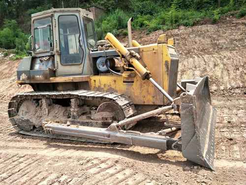 四川出售转让二手8000小时2006年山推SD16推土机