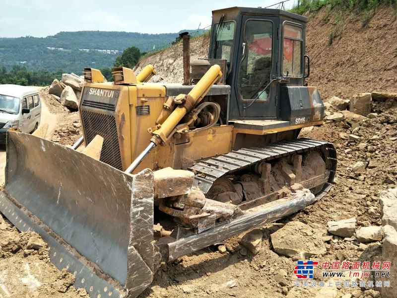 四川出售转让二手4000小时2011年山推SD16推土机