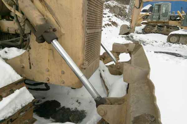 吉林出售转让二手6000小时2006年移山TY160推土机
