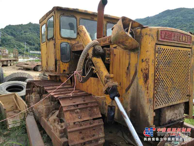 贵州出售转让二手8000小时2003年鞍山T150推土机