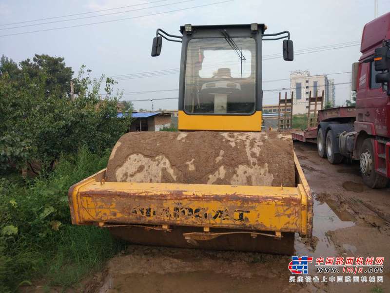 陕西出售转让二手3580小时2014年龙工LG522A单钢轮压路机