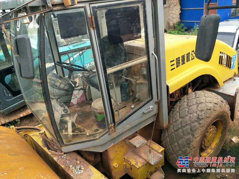 云南出售转让二手2456小时2010年厦工三明XG6201M单钢轮压路机